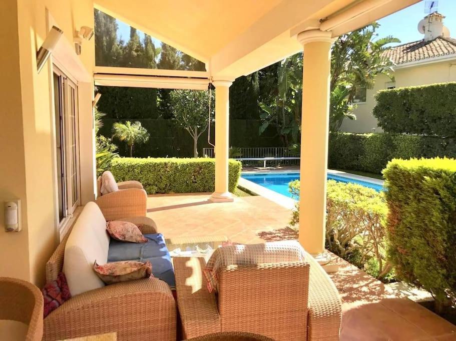 Villa Beachside 4 Beds Cozy Villa, 700m Canas Beach! Marbella