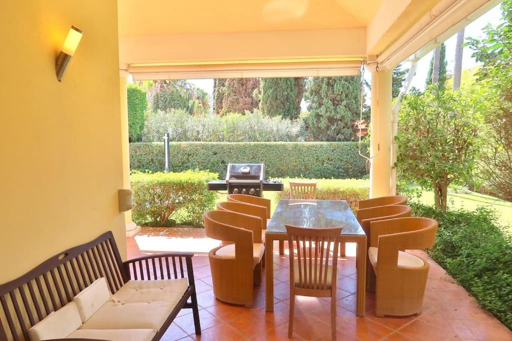 Beachside 4 Beds Cozy Villa, 700m Canas Beach! Villa Marbella