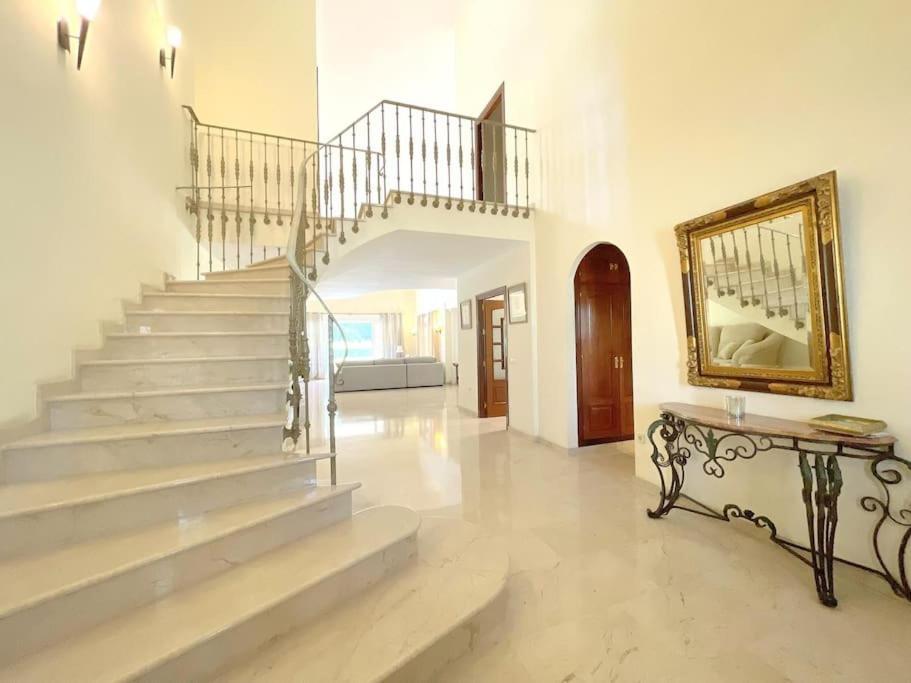 Beachside 4 Beds Cozy Villa, 700m Canas Beach! * Marbella