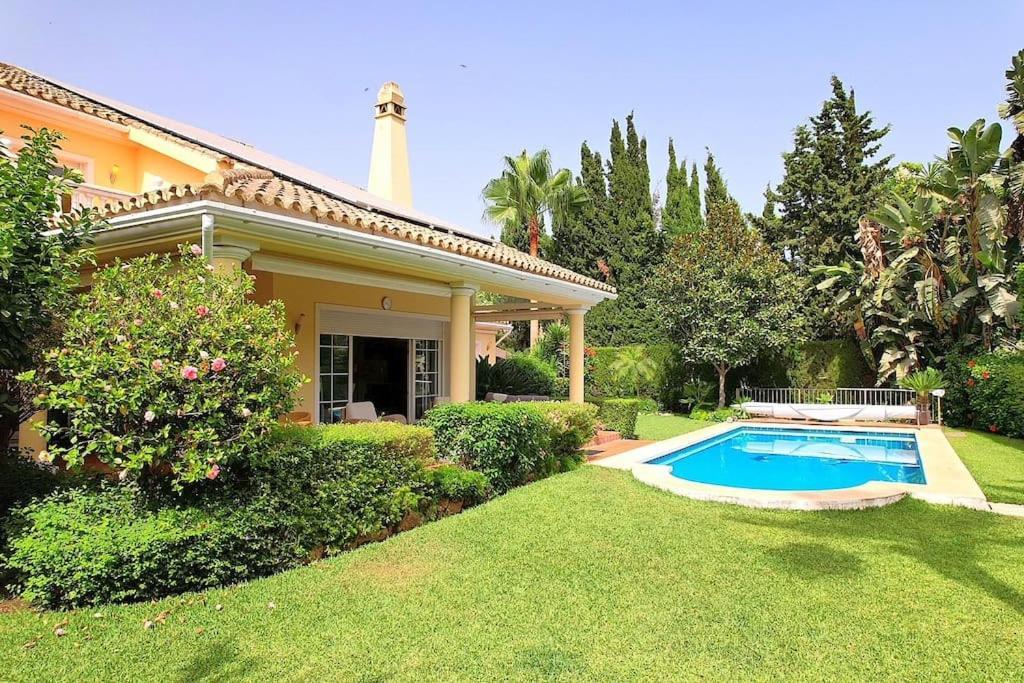 Villa Beachside 4 Beds Cozy Villa, 700m Canas Beach!