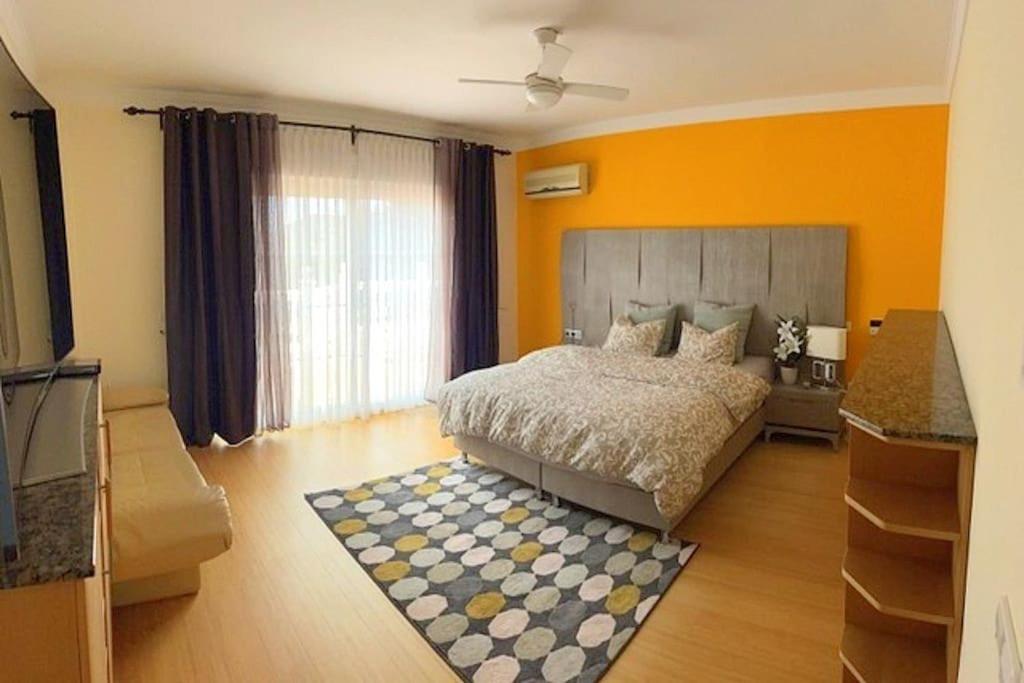 Beachside 4 Beds Cozy Villa, 700m Canas Beach! Villa *
