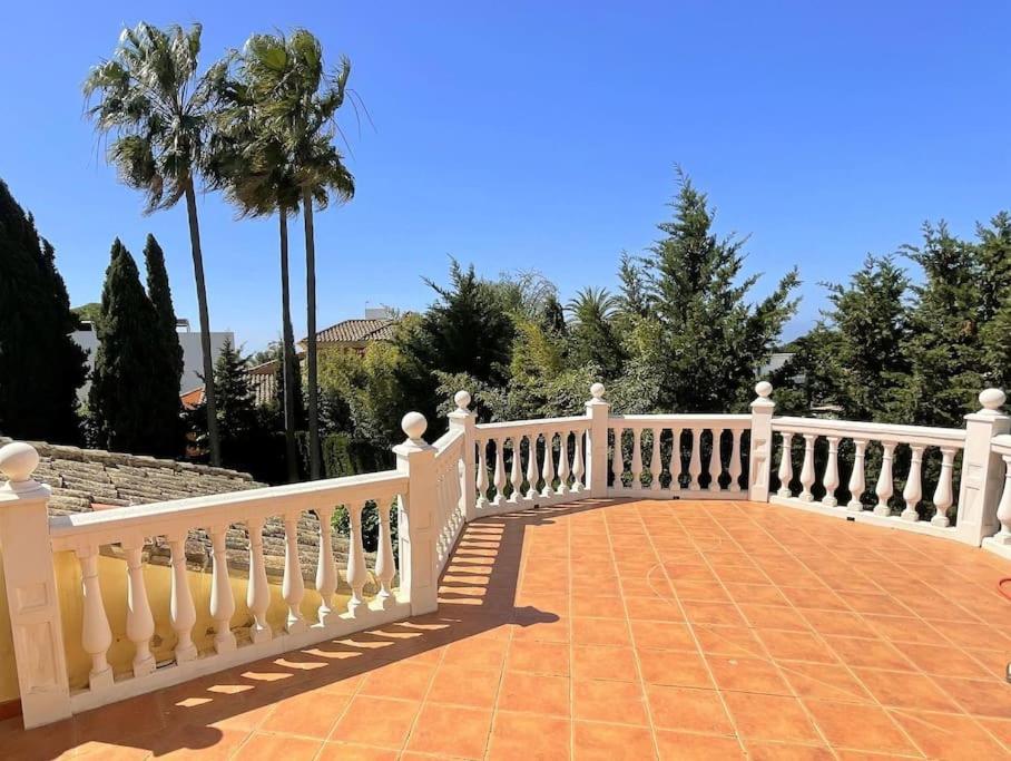 Villa Beachside 4 Beds Cozy Villa, 700m Canas Beach! Marbella
