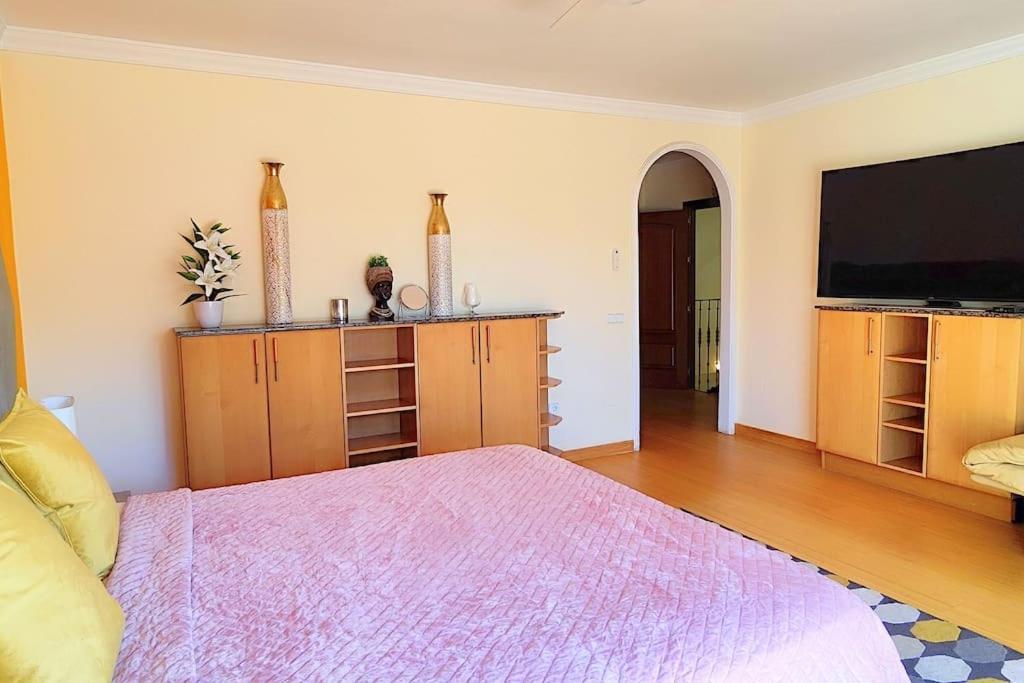 Beachside 4 Beds Cozy Villa, 700m Canas Beach! Villa